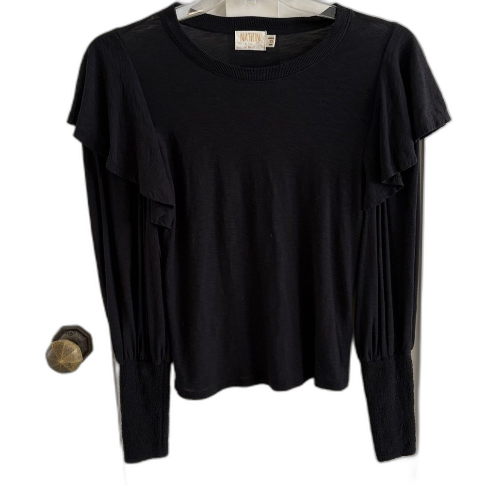 EUC Nation LTD Ruffle Black Puff Cuff long sleeve tee blouse Sz XS